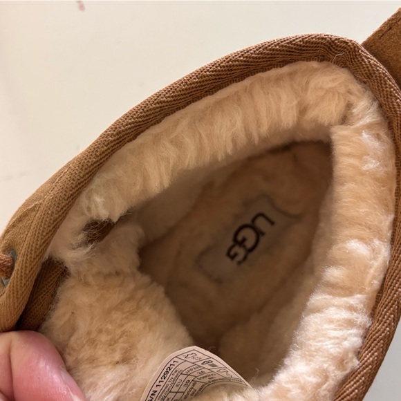 UGG Mens Chestnut Embossed Logo Neumel Suede Chukka Lined Boots, Sz 6 1129211